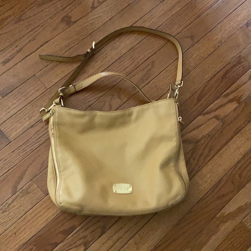Michael Kors crossbody in pebbled leather